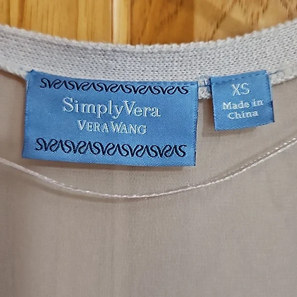 Vera Wang Lightweight Purple Cardigan. Woman's Sz: XS - Picture 3 of 8